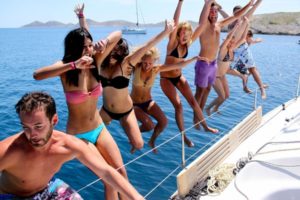 amici in barca liguria